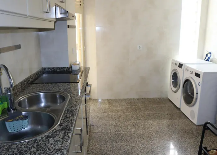 Pool And Sea View 50 M Sea Lejlighed Furadouro